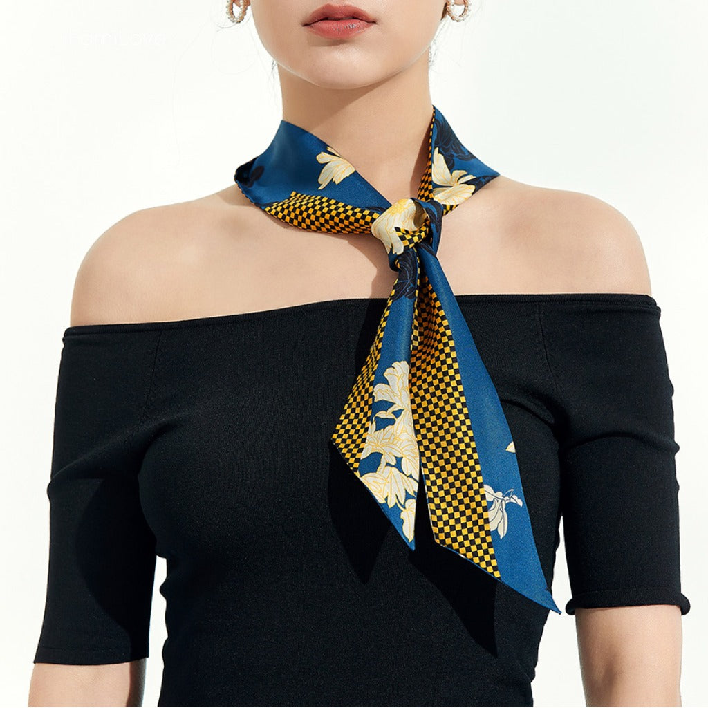 Blue Sky Tulip Silk Streamer