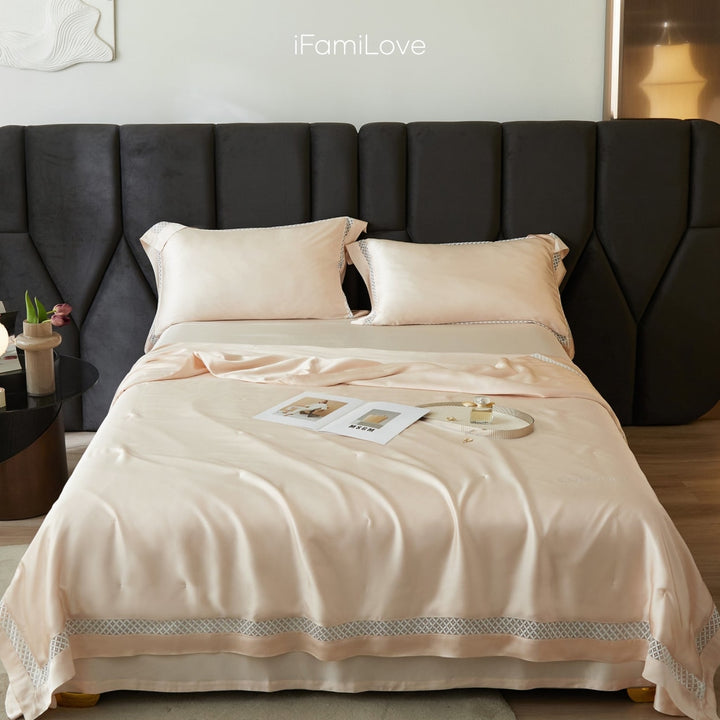 100% Mulberry Silk Filled Air Quilt